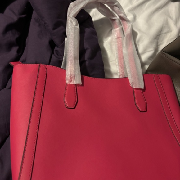 Brand new Michael Kors Leida large tote - Picture 2 of 5